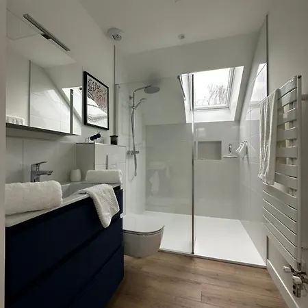 2 Chambres Doubles Avec Salle De Bain Wc Prives